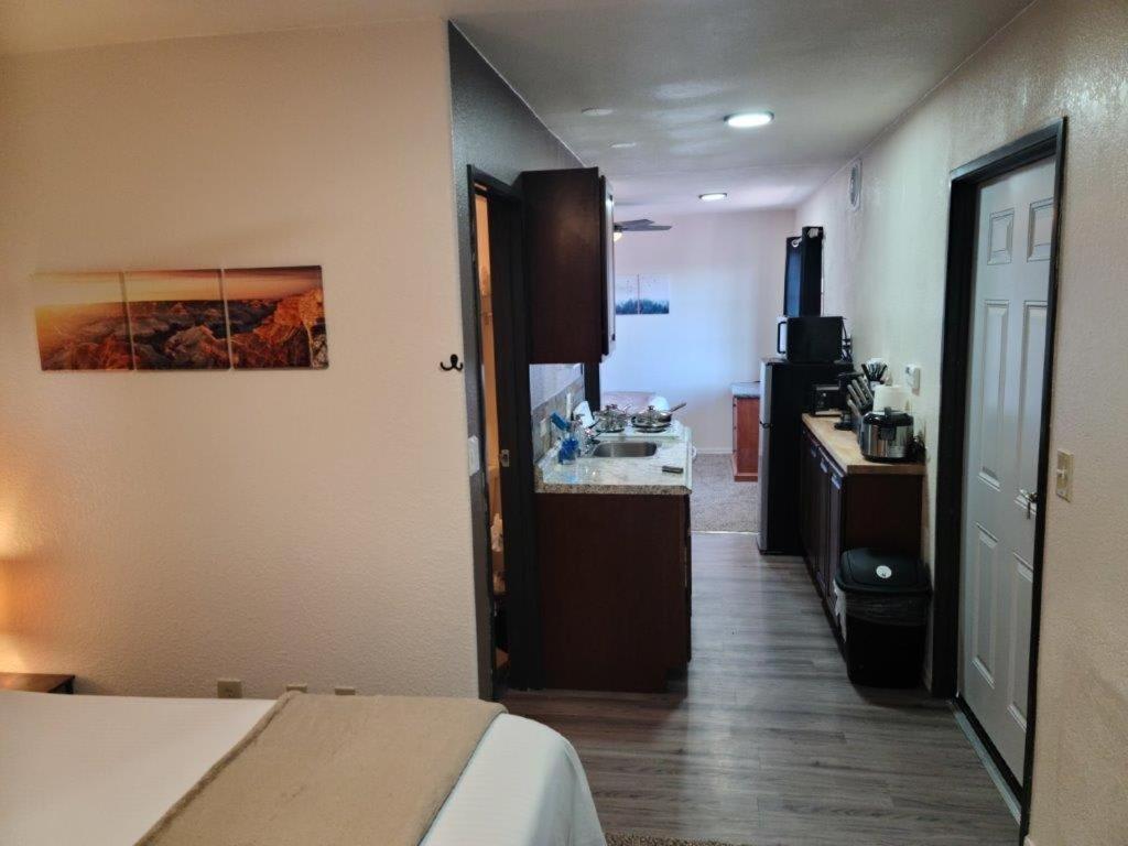 069B Comfortable Suite With Kitchenette And King Bed Near South Rim Sleeps 4 Валле Экстерьер фото
